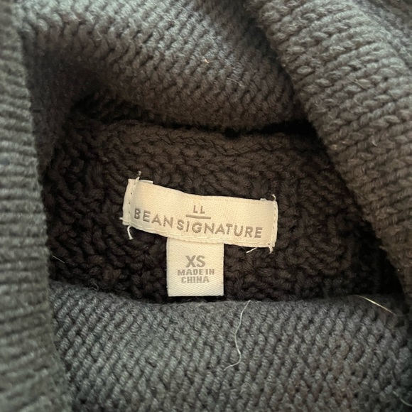 LLBean Signature Classic Cable Knit - Picture 2 of 3
